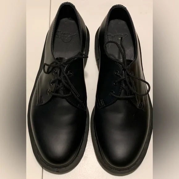 Doc Martens Black Shoes NWOT - Picture 1 of 3